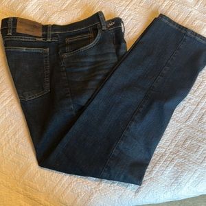 Men’s Wrangler regular fit blue jeans 34 X 29 EUC